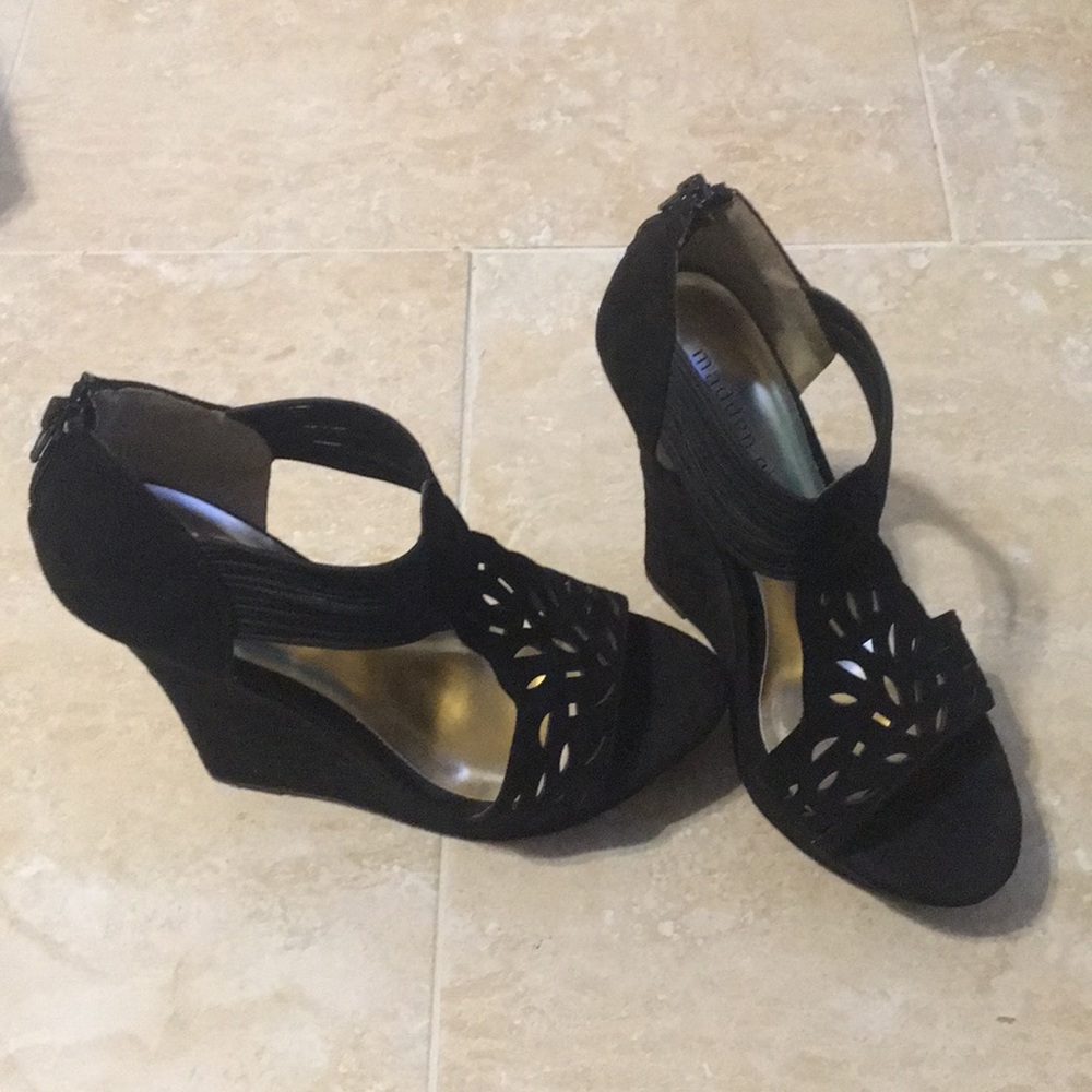 Madden Girl Wedges